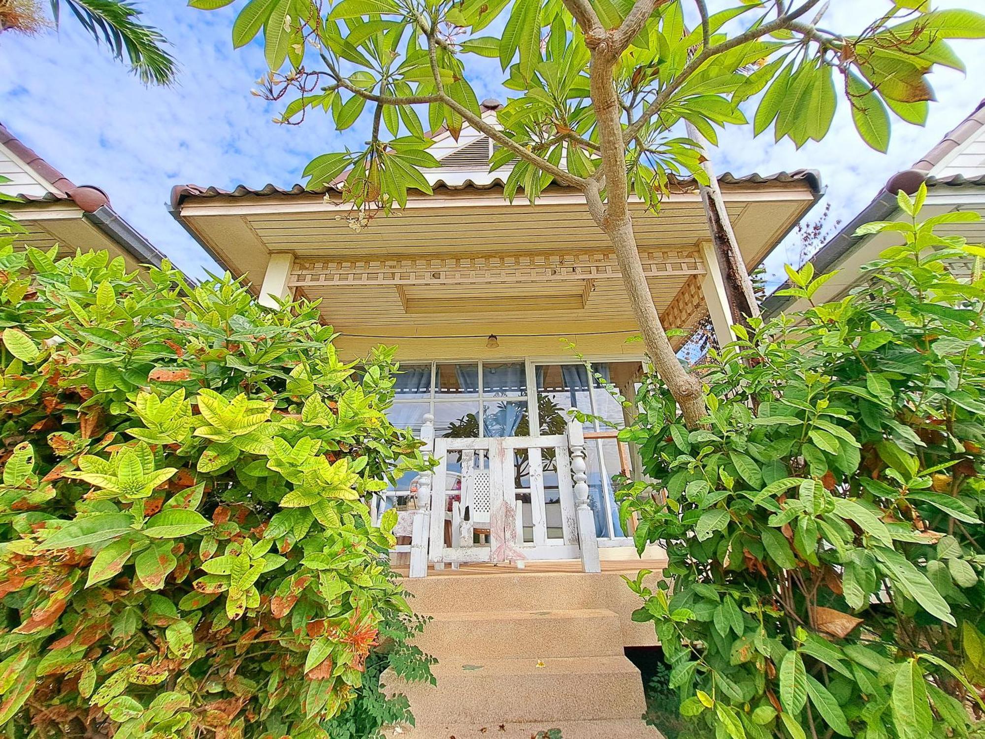 Prathana Garden Beach Resort Hua Hin Exterior foto